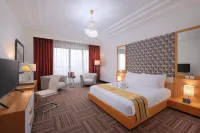 Merlynn Park Hotel - parking