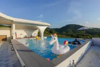 Hefei Lujiang Miracle Village Holiday Homestay - Infinity Pools