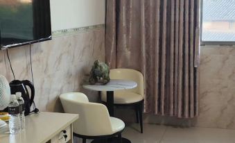 Manzhu Hotel