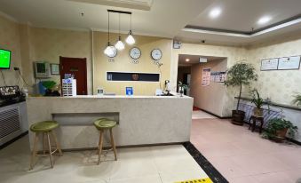 Yuzhong Hongshan Express Hotel