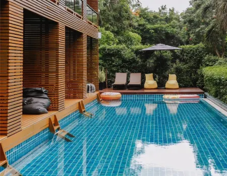 The Bihai Hua Hin Отели рядом с достопримечательностью «Sai Noi Beach»