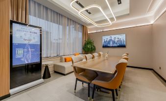 Homeinn Plus Hotel (Shanghai Xinhua Hospital Jiangpu Road Subway Station)