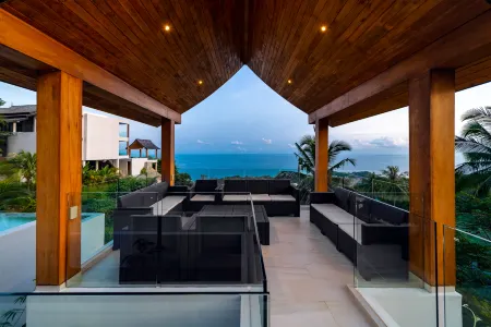 Samui Privacy Modern Luxury Seaview Natural Rainforest Infinity Pool Villa Отели рядом с достопримечательностью «Guan-Yu Koh Samui Shrine»
