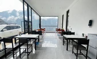 3. Upper tr..