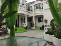 One acre Huatang Garden Homestay