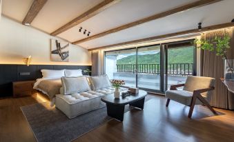 Wuyuan Waiwai Guixin · Dream Scenic Beauty Stay (Huangling Scenic Area Store)