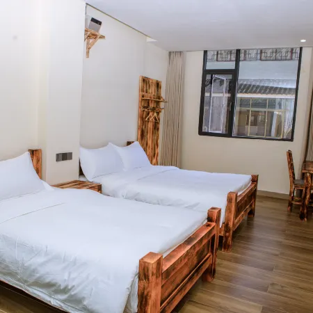 Huize Qianhe Cinema Homestay