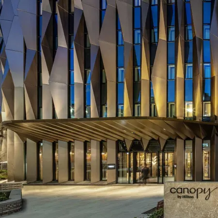Canopy by Hilton London City Отели рядом с достопримечательностью «Станция метро Tower Gateway»