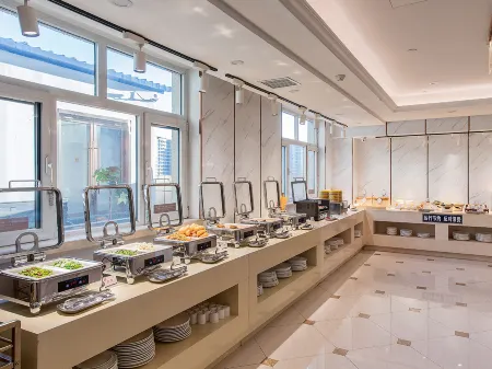 Vienna Hotel (Zhuozhou High-speed Railway Station) Отели рядом с достопримечательностью «Liao Dynasty Twin Towers»