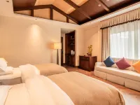 麥阿聰如意•梵境藏墅度假莊園（香格里拉獨克宗古城店） 噶丹松贊林寺附近的飯店