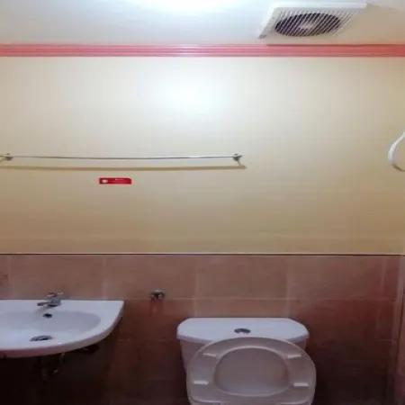 RedDoorz near SM Batangas City