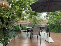 Look at Home Lamphun Hotels near Phra Nang Chamathewi Monument