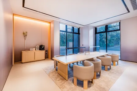 JI Hotel (Chengdu Longquanyi Dayunhui Sports Center) Отели рядом с достопримечательностью «CPC Chengdu Longquanyi District Committee Party School»