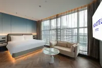 上海滴水湖臨港Novotelホテル 上海のホテル