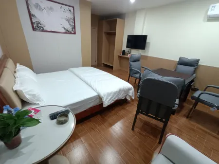 Xiangkou Homestay Отели рядом с достопримечательностью «Anqing Yangtze River Bridge»