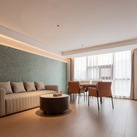 Yayue Hotel (Wuhu Nanling Square)
