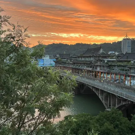 Lang Qiao Yinxiang Yucheng Hotel