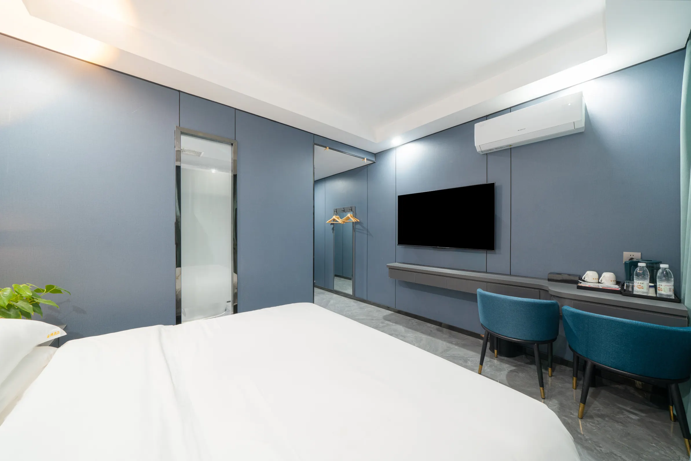 Jinbo Hotel (Liuzhou High-Speed Railway Station Wuxing Commercial Street) Kamar Photos