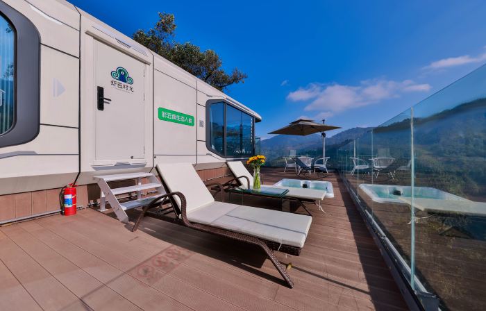 Xiaba Mountain Hot Spring Hotel
