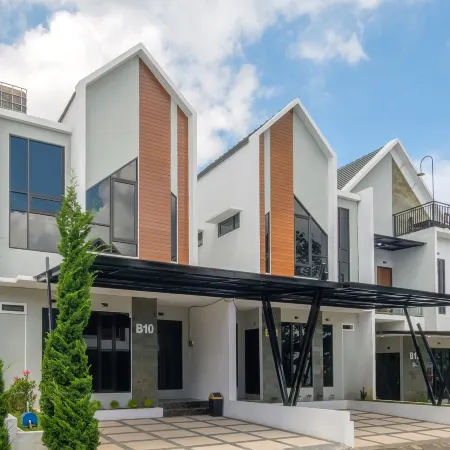 TwoSpaces Living at BSB Villa Maharaja, Malang