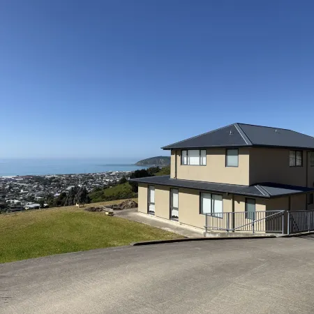 5 Bed Panoramic Sea & Town View