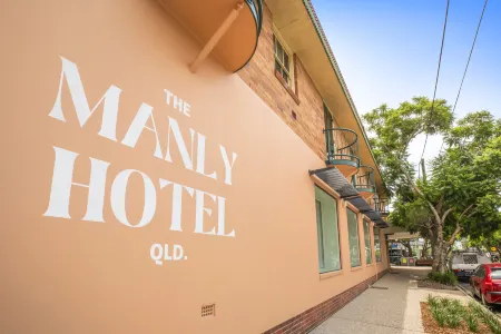 Nightcap at Manly Hotel