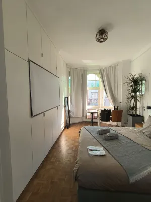 2bangkok residence Hotels in Eeklo