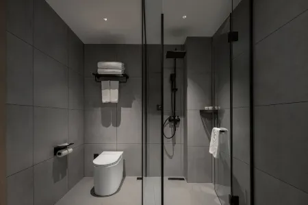 SUNNY Hotel Отели рядом с достопримечательностью «Xie Zilong Photography Museum»