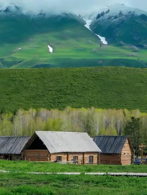 INWARD PEAK·Forestcare Designer Vacation Homestay (Kanas Scenic Area Branch) Hotel in zona Kanas Tuwa Village