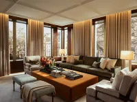 ザ チャンセリー ローズウッド