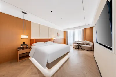 Donglin Lishe Hotel (Baotou Railway Station Science and Technology University Branch) Hotels near Qingshan Park