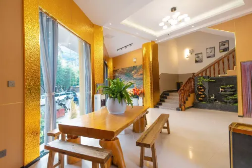 Yongde Sitong Hotel - parking