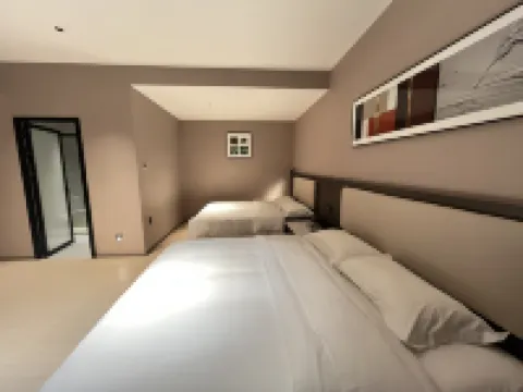 Fuyu Hotel (China No.1 Beach)