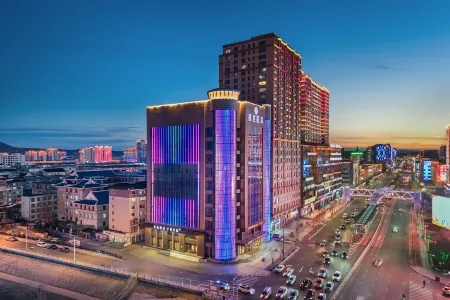 Crystal Orange Hotel Yanji Yanbian University Wanghong Wall Отели рядом с достопримечательностью «Yanbian University Normal Branch»