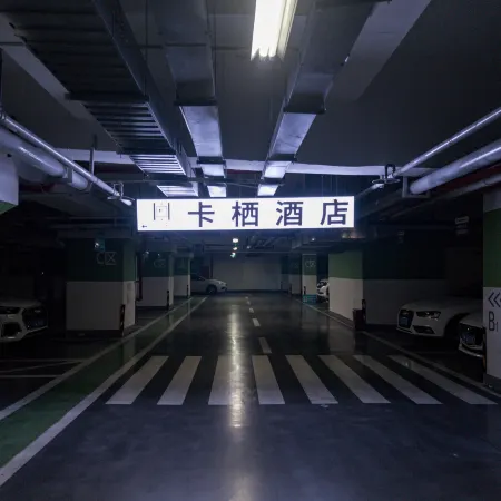 Kaqi · Yiju Homestay (Xichang Qionghai Seventeen Degrees)