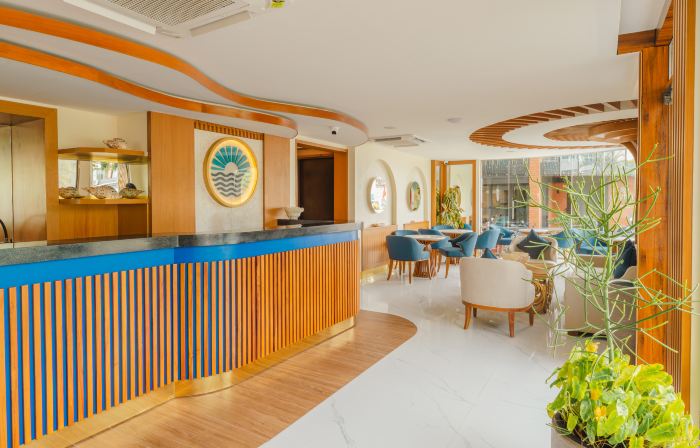 UMET Seaview Hotel with Free Roundtrip Airport Pick up and Drop Off