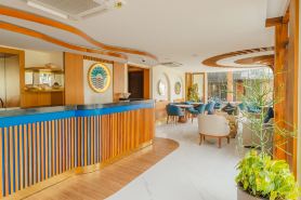 UMET Seaview Hotel with Free Roundtrip Airport Pick up and Drop Off