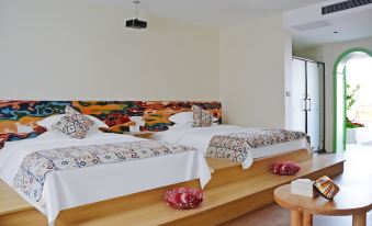 Yining County Fanhua Shiyu Homestay (Yining Railway Station)