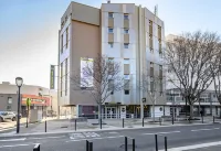 B&B Hotel Nîmes Centre Arènes Hotels near O2la O Deux Là