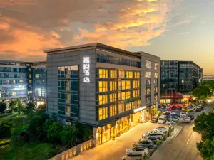 Jyrh Hotel
