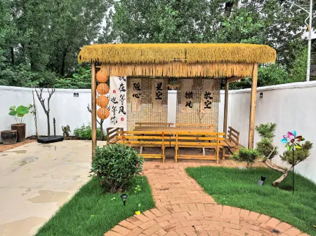 Micro Mountain Island Chun Qi Li Homestay Отели в г. Вейшань