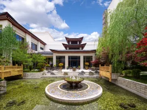 Shangri-La Resort