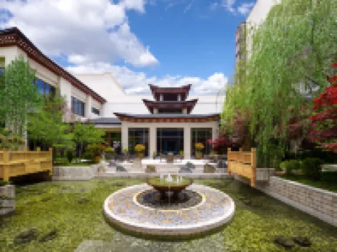 Shangri-La Resort Hotels in Shangri-La