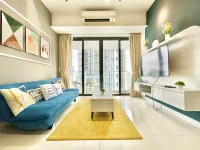Grand Medini Residence Near Legoland by Stayrene - Parkplatz