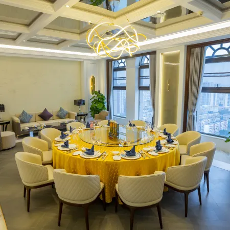 Jinghu International Hotel
