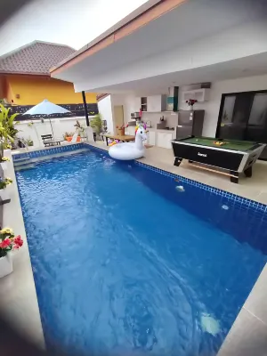 Hunter Hide Pool Villa
