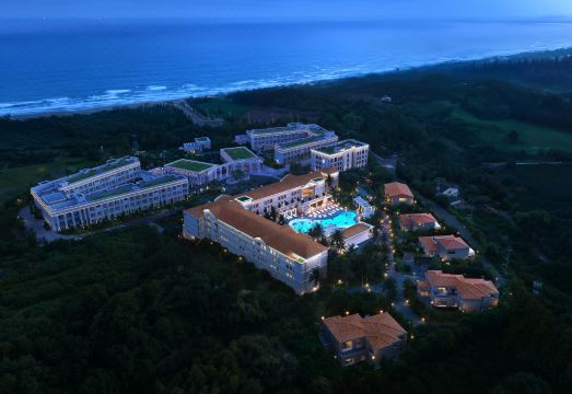 더 시에나 프리모의 고급스러운 실내 공간