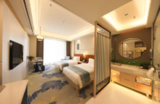 Junyi International Hotel فنادق في 