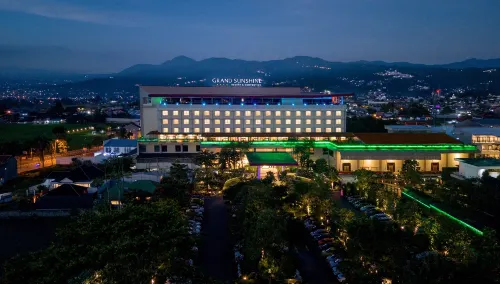 Grand Sunshine Resort & Convention Hotels in Soreang