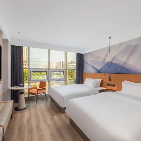 Yantai Lanyu Hotel (Fuhai Road Wanda Plaza)